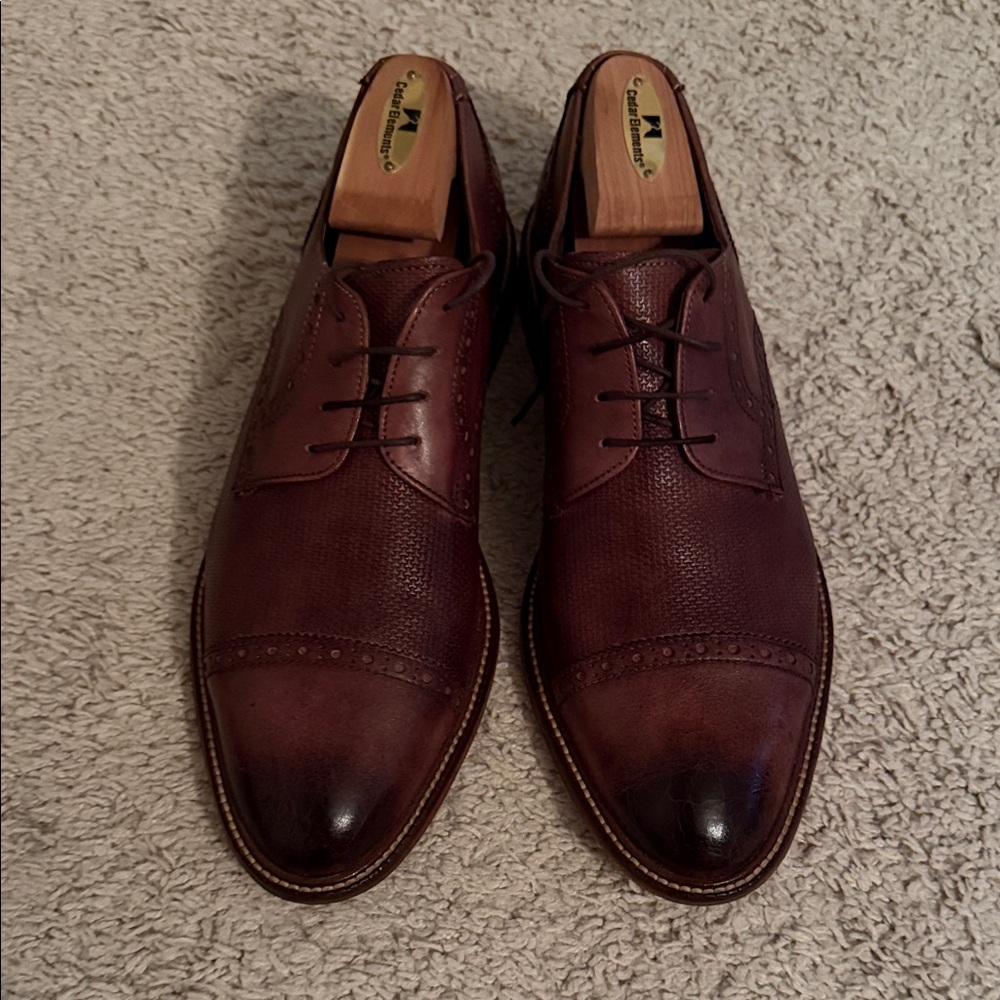 Classic Deep Brown Leather Oxford With Cap Toe